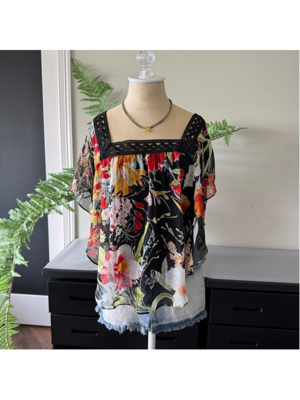 AGB Floral Ruffle Square Neck Blouse Flowing Poncho Style Black Size M
